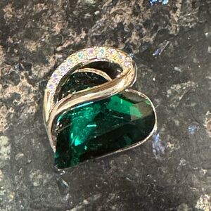 🍀 Sparkling Green Heart Charm - Silvertone fits most chains